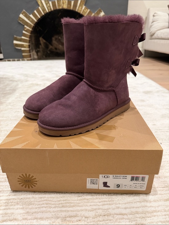 UGG Shoes - UGG Women's Short Bow Boot in Plum